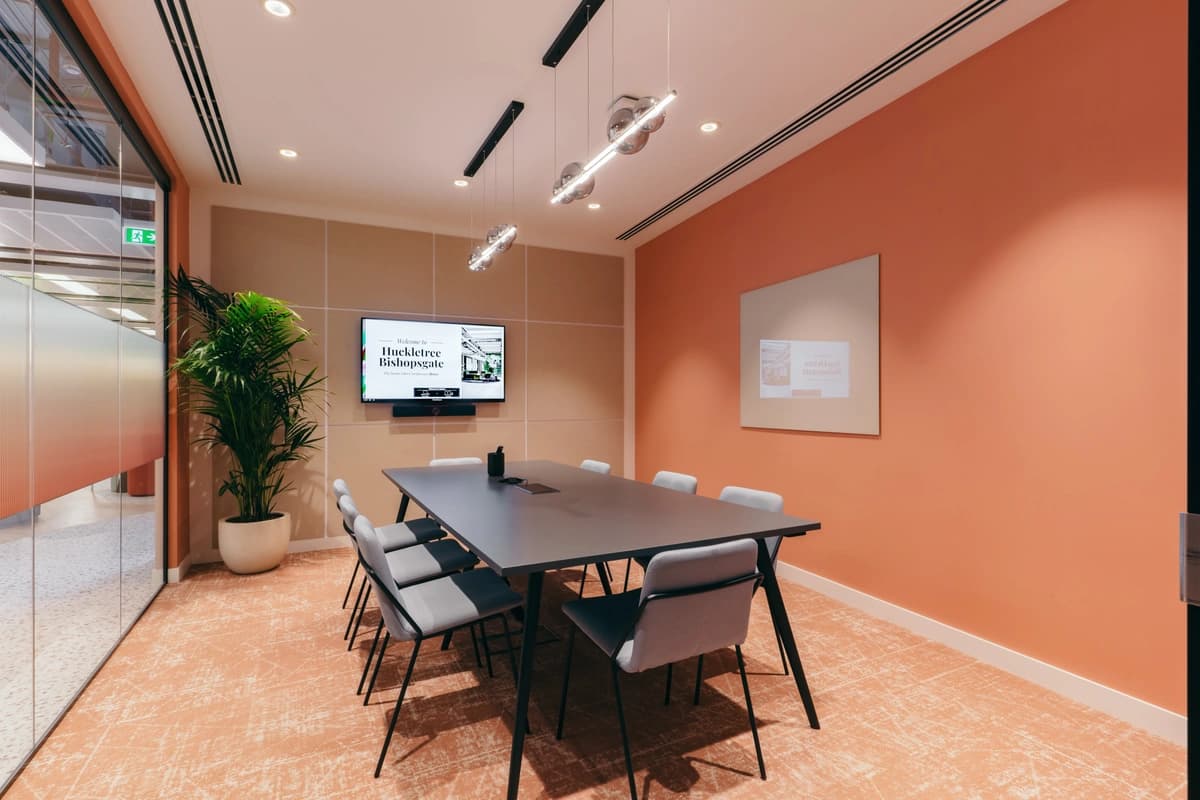 8 person meeting room